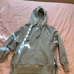 American Eagle Women’s Blue Sweatshirt - Small